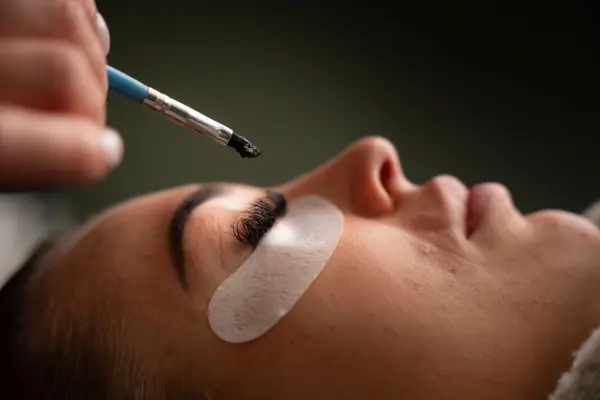 Wimpern färben
